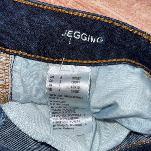 American Eagle Outfitters Dark Blue Skinny Jeans - Picture 3 of 4